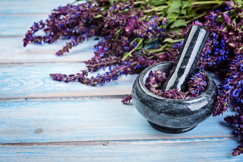 Clary Sage Essential Oil: How to Use It and Benefits